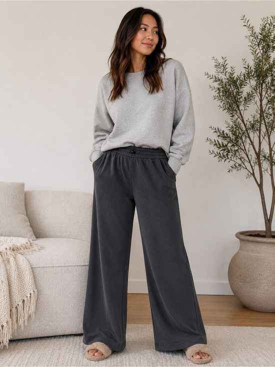 lululemon athletica Pants - Lululemon Gray Softstreme High Rise Straight Leg Cropped Pants Size 2